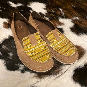 Womens Ariat Cruiser shoes 8.5